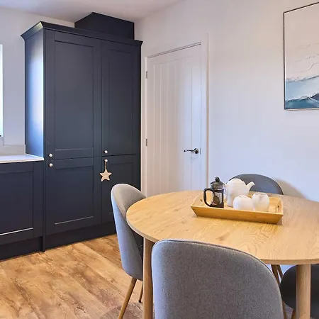 Host & - Abbey View House *