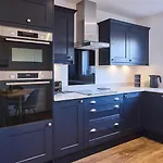 בית נופש Host & - Abbey View House וויטבי