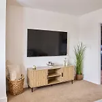 Host & - Abbey View House בית נופש