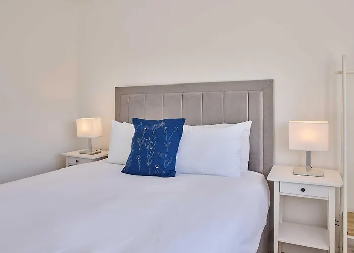 Host & - Abbey View House Whitby