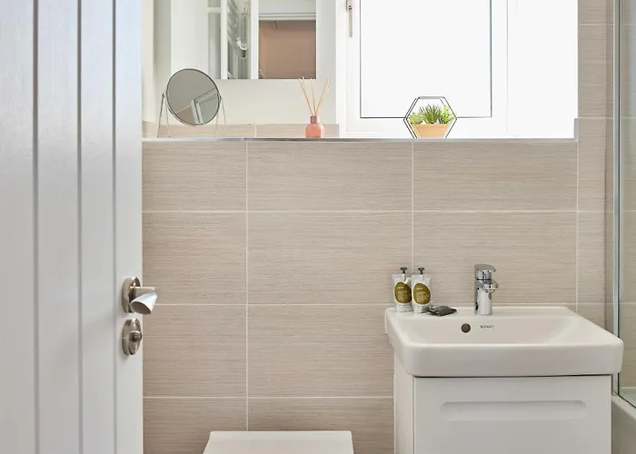 Host & - Abbey View House Whitby